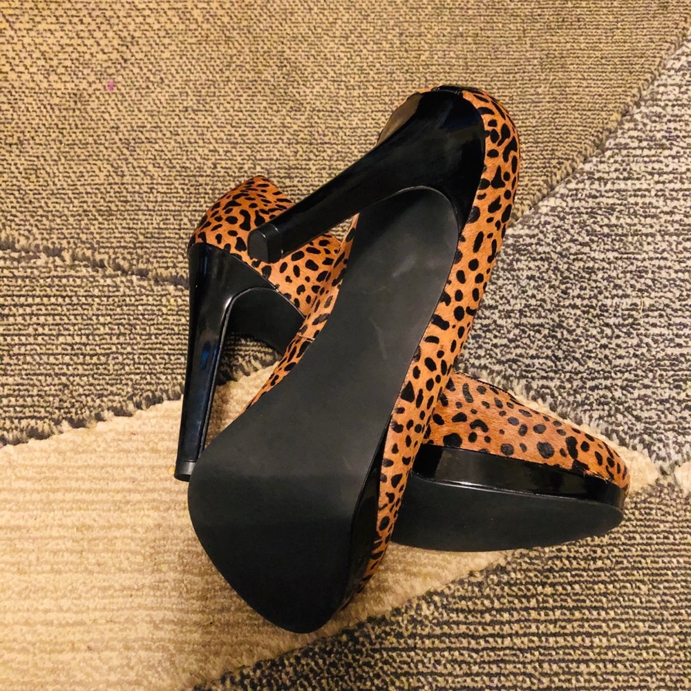 Heels - Picture 4 of 5